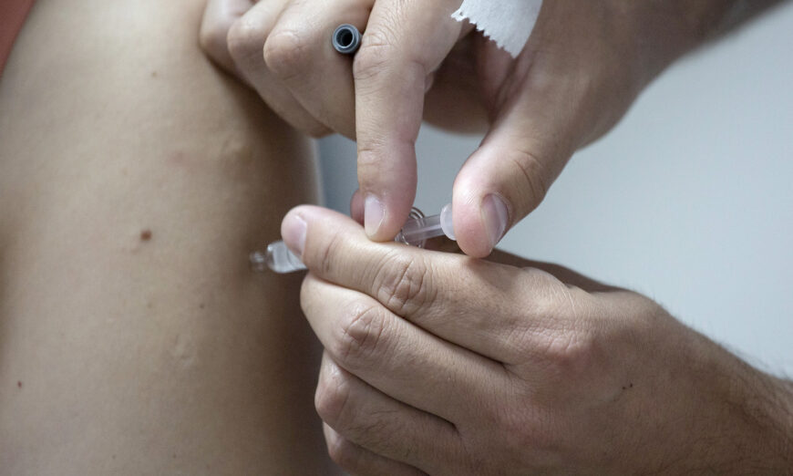 La vacuna contra influenza es importante. Foto de archivo.