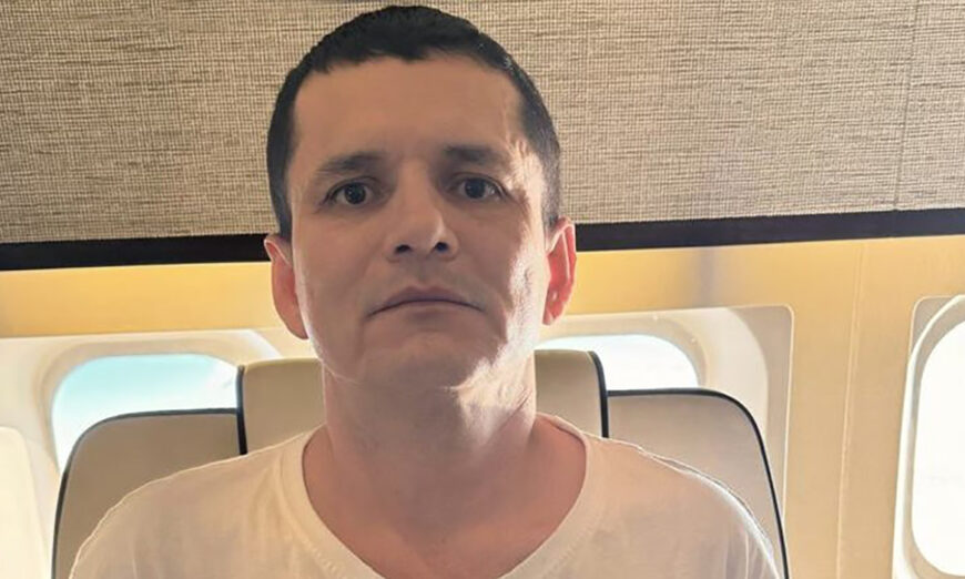 Álvarez Vera es señalado por las autoridades ecuatorianas como presunto cabecilla del grupo irregular Comandos de Frontera. Foto de X.