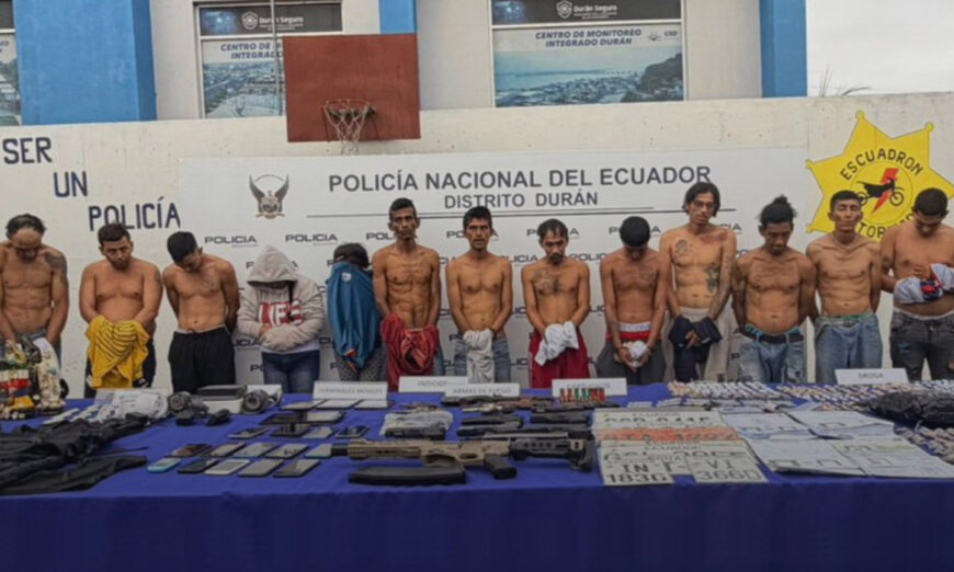 Detenidos en el operativo Apolo 1 de la Policía Nacional en la Zona 8. Imagen de video.