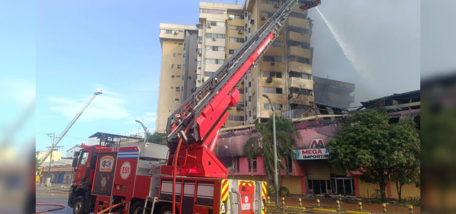 Incendio edificio Multicomercio
