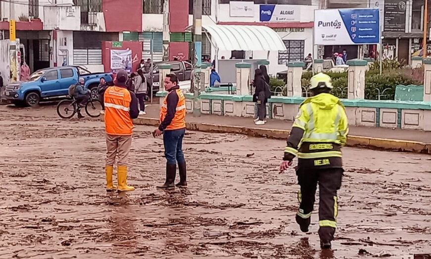Aluvión en Aloasí Mejía